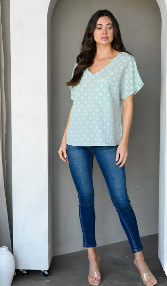 Short Sleeve V-neck Print Top